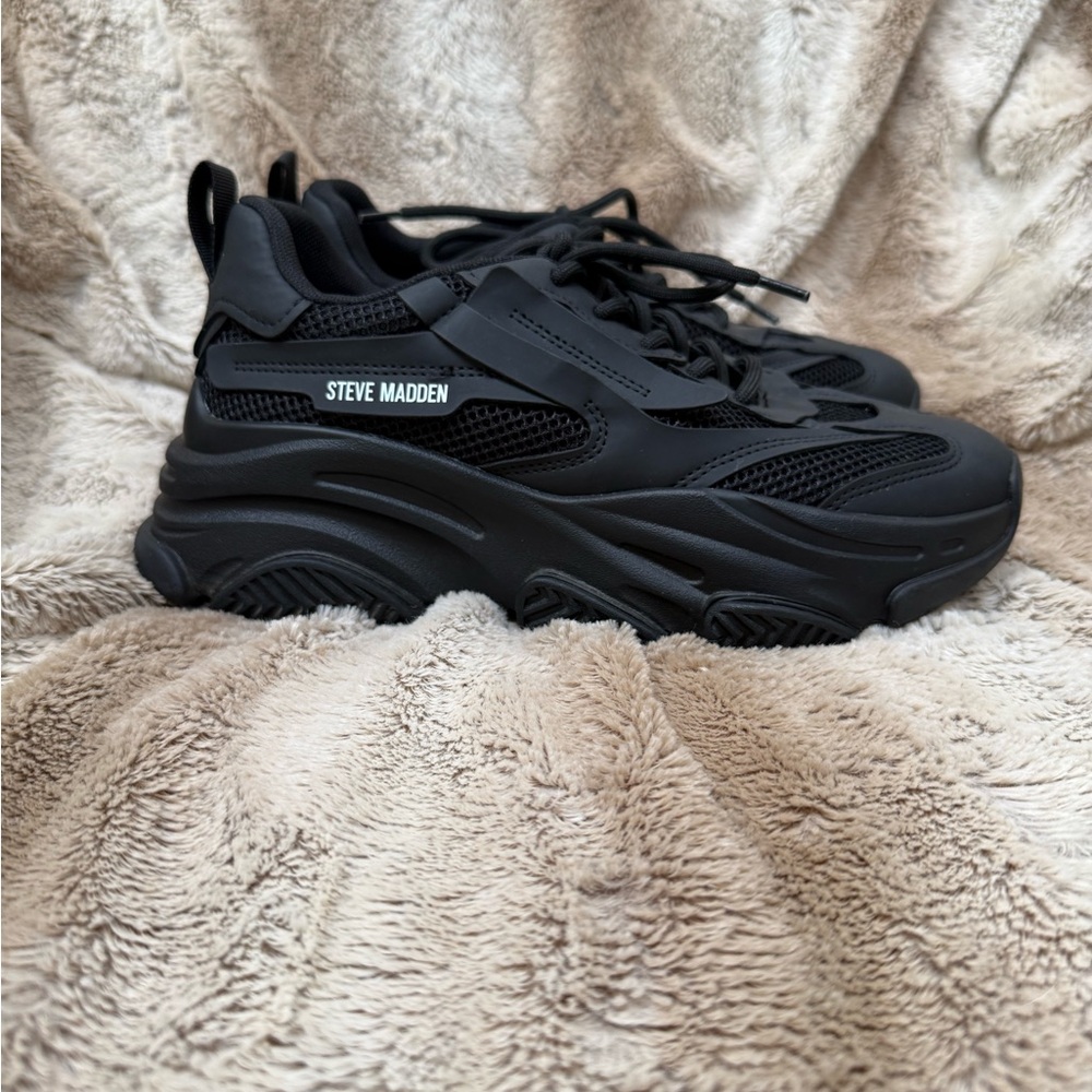 Steve Madden Black Platform 'TOMA' Athletic Sneakers